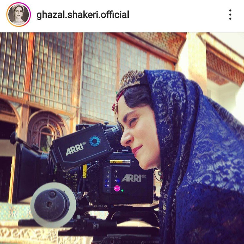 به آنچه پیش روی توست با اعجاب بنگر!