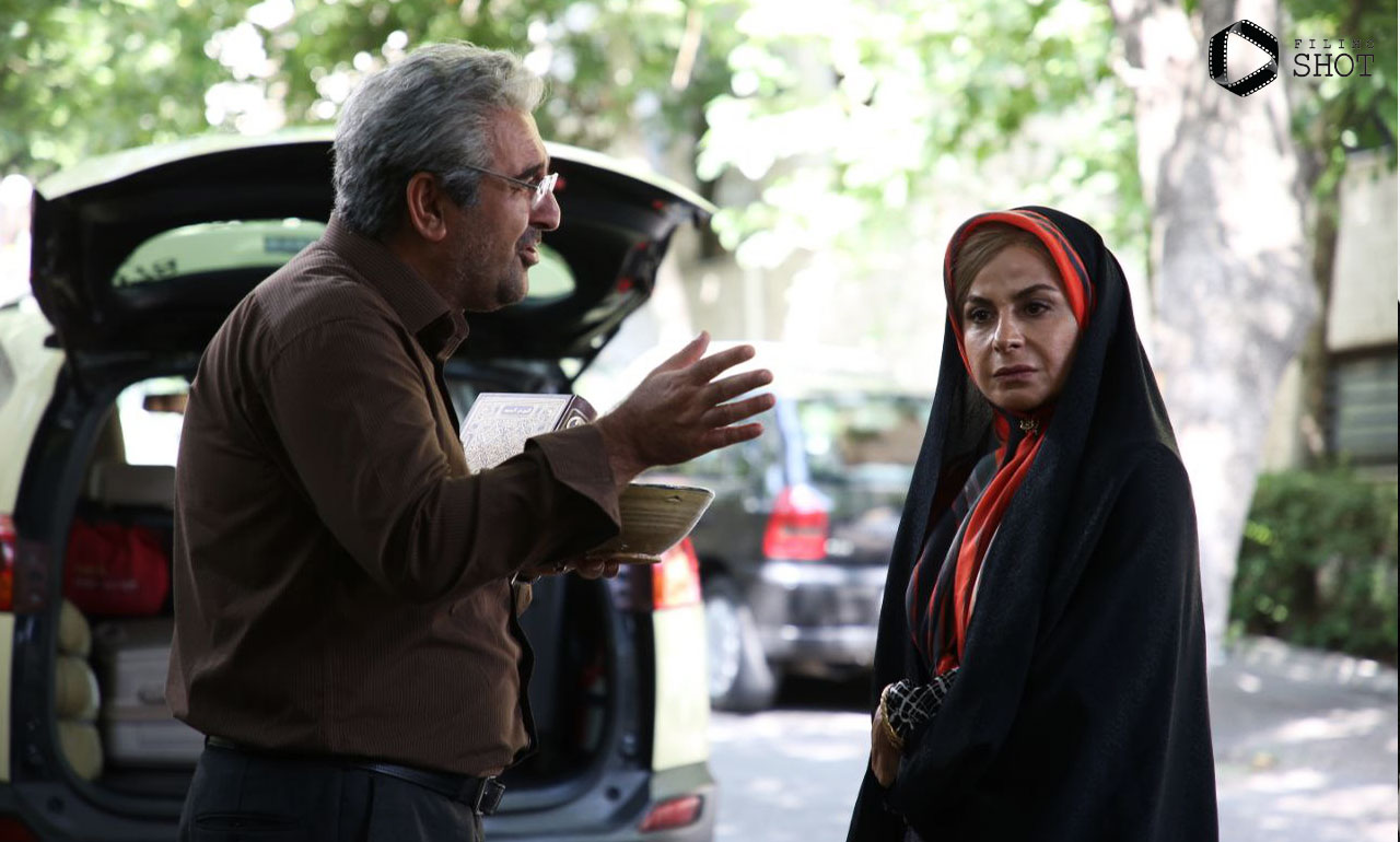 مهران احمدی و سیما تیرانداز در فیلم کوسه