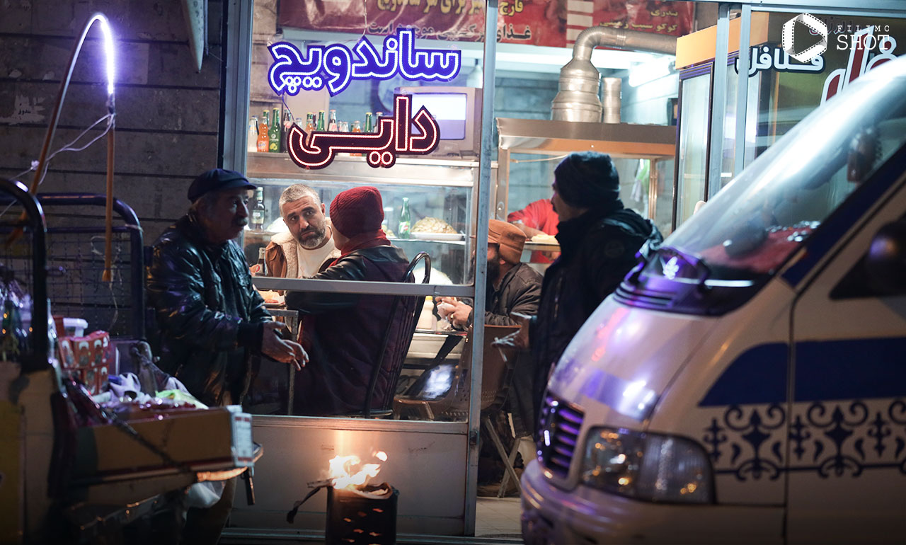 شبنم مقدمی و پژمان جمشیدی در فیلم شهر هرت 