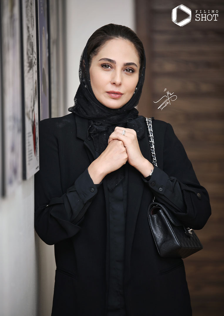رعنا آزادی ور در اکران مردمی و افتتاحیه زخم کاری 2