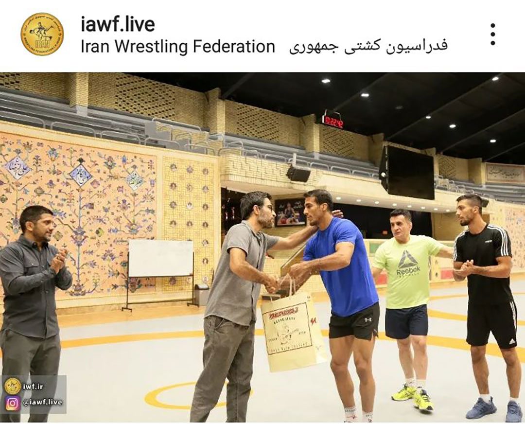 حضور محمد کارت کارگردان سریال یاغی در اردو تیم ملی کشتی فرنگی بزرگسال در کنار قهرمانان فرنگی