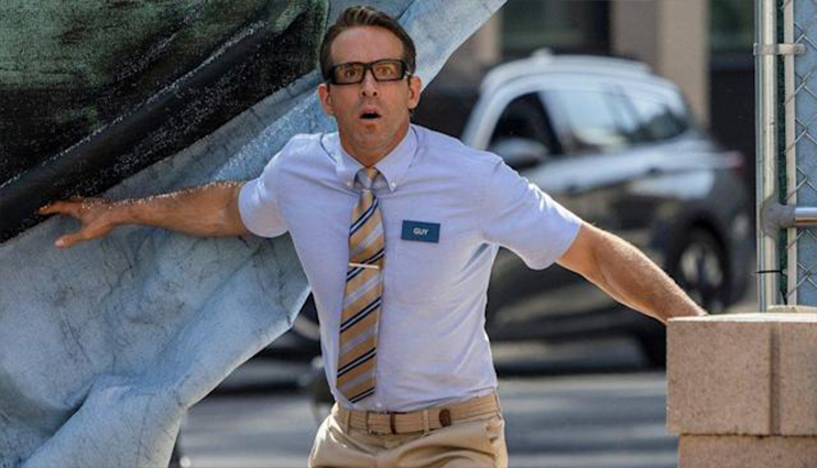 رایان رینولدز در نمایی از فیلم مرد آزاد یا Free Guy
