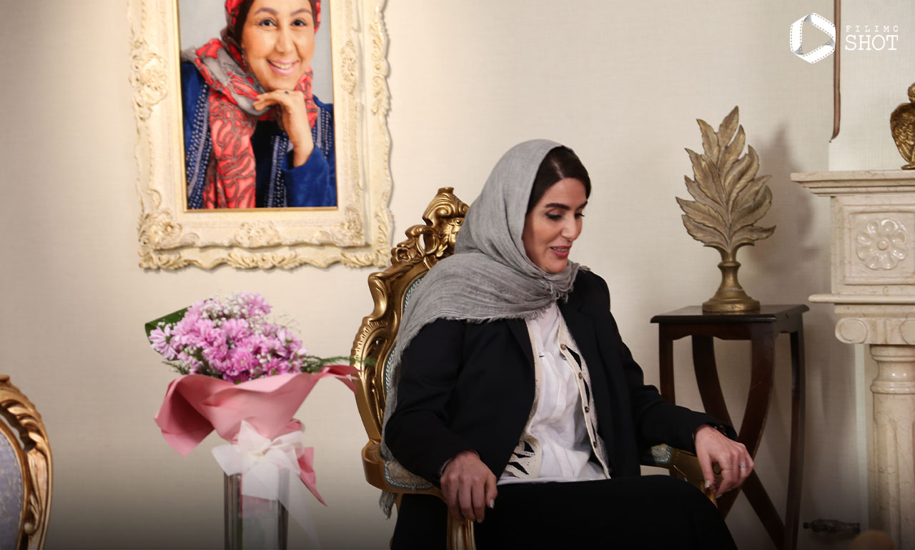 رها خدایاری در برنامه شام ایرانی