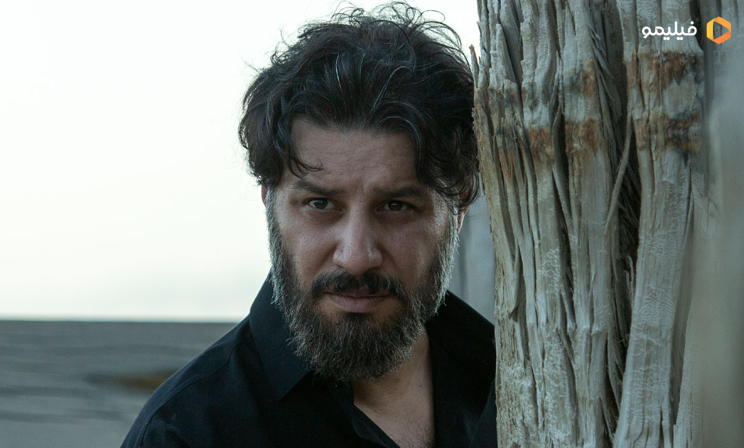 جواد عزتی در فیلم آتابای 