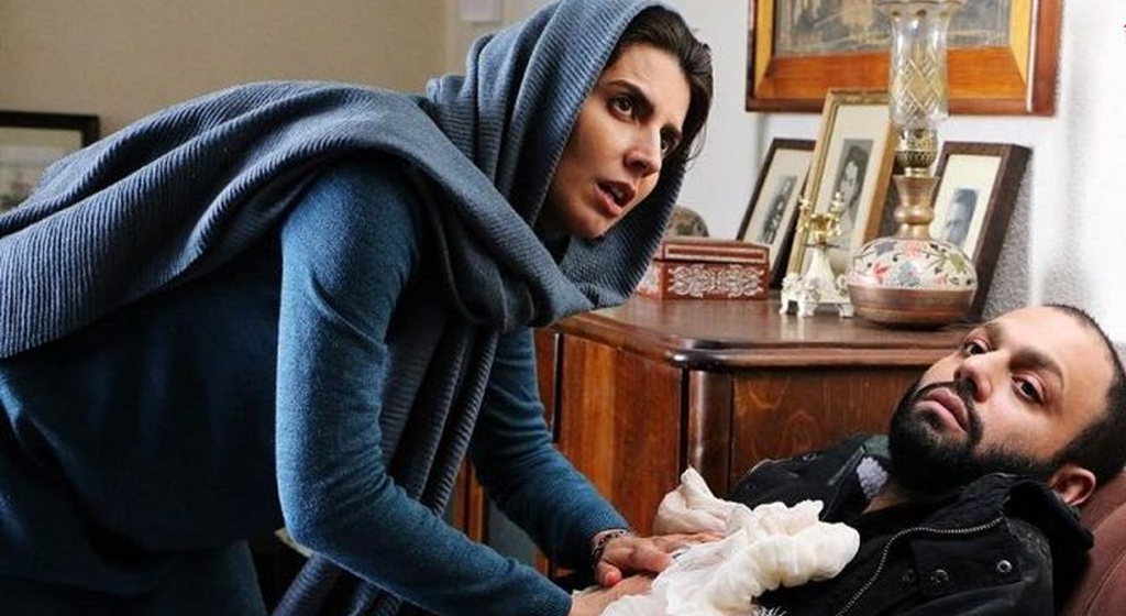 صابر ابر و لیلا حاتمی در نمایی از حکایت دریا