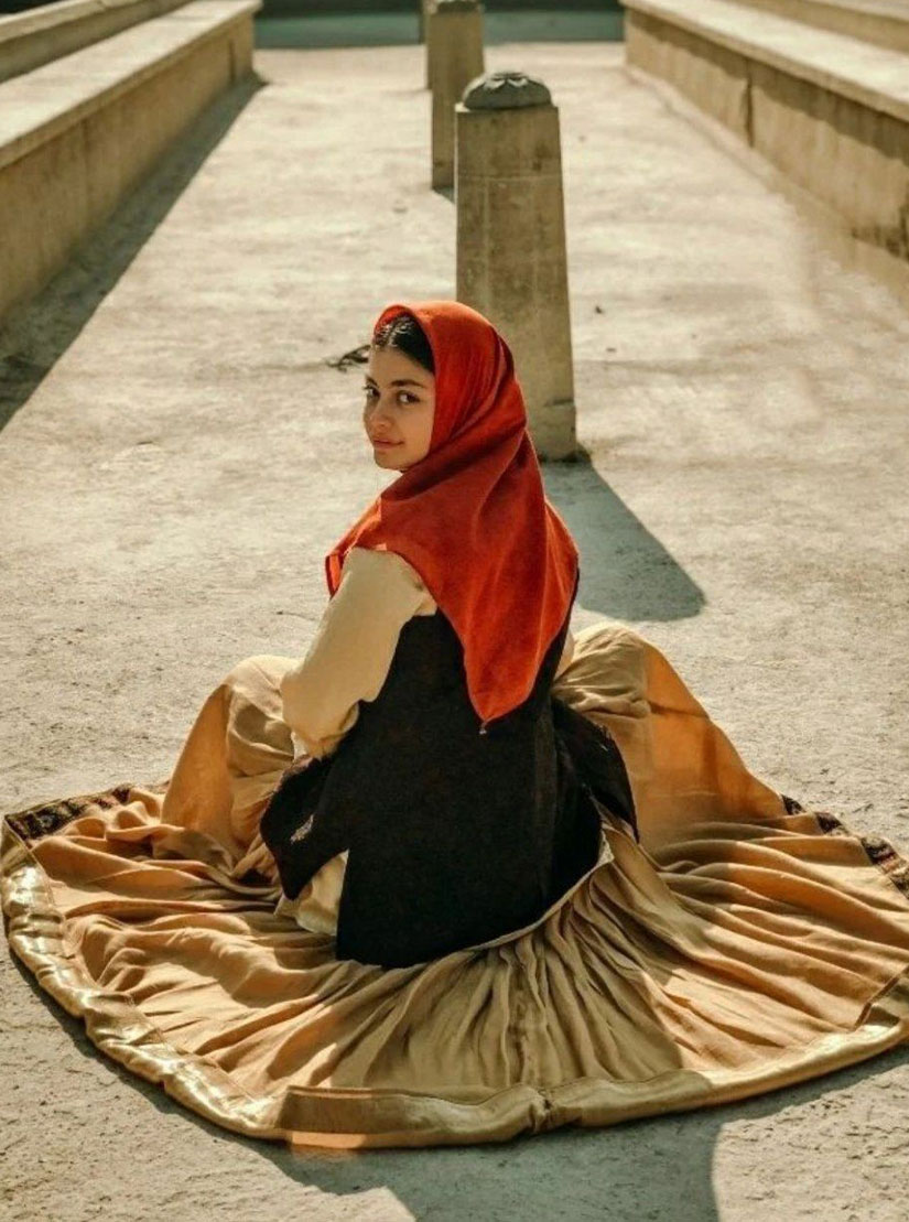 یکم گلنسا رو شاد و خنده‌رو ببینیم