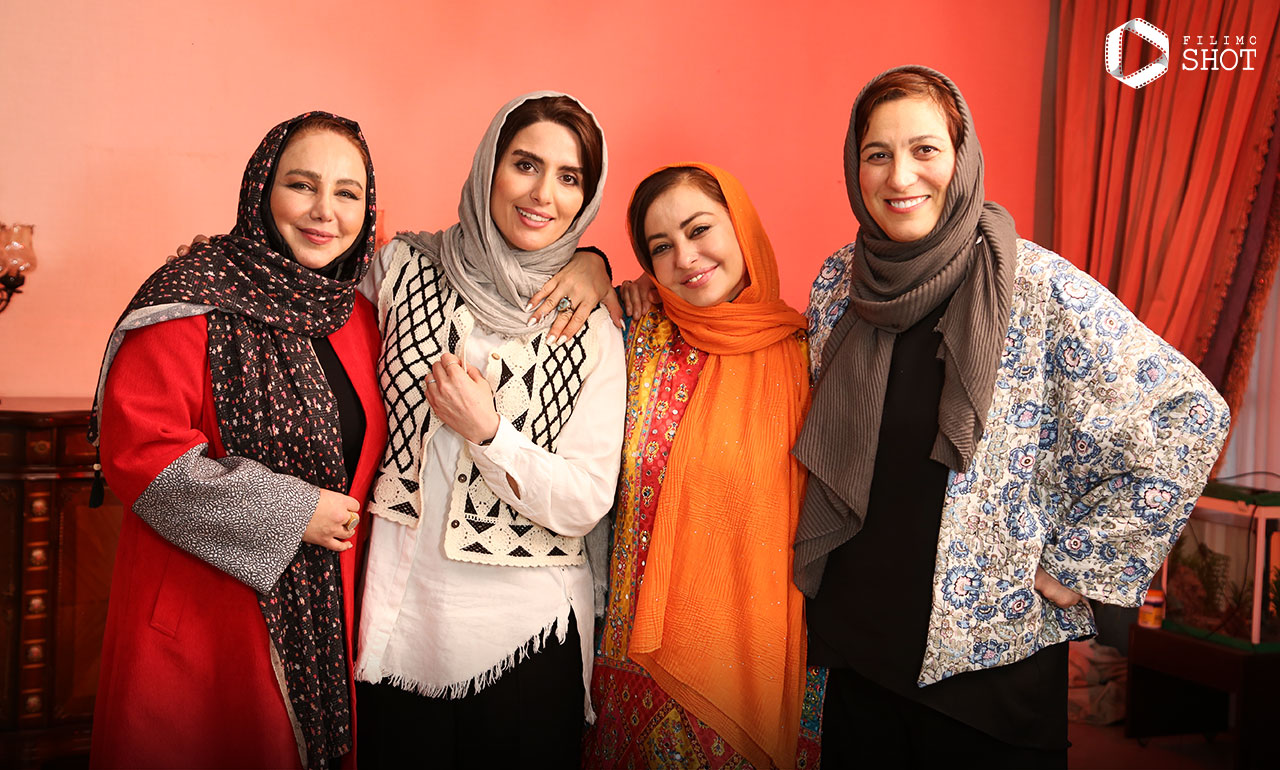 بهنوش بختیاری و فلامک جنیدی و نفیسه روشن و رها خدایاری در برنامه شام ایرانی