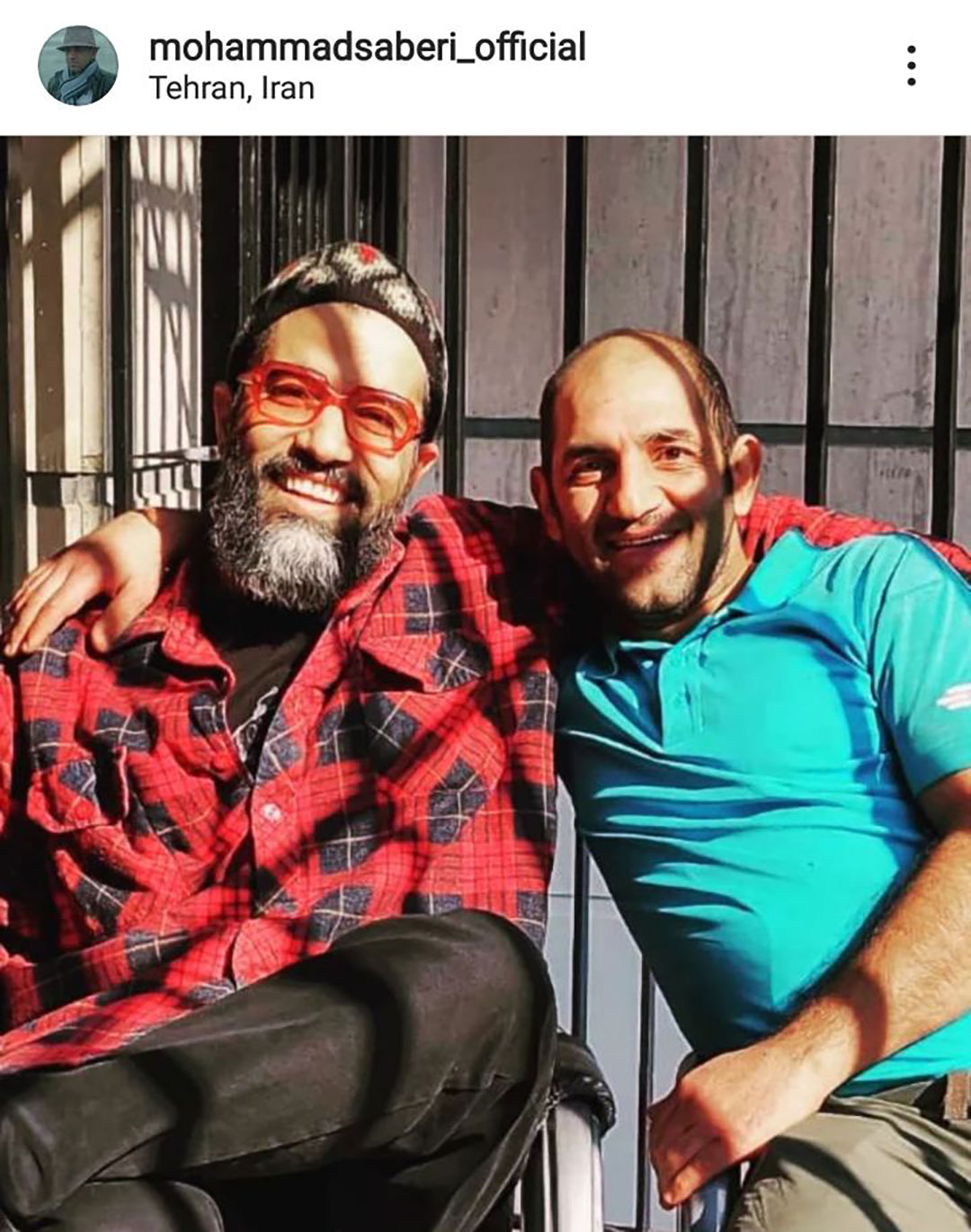 محمد صابری در کنار محمد کارت 