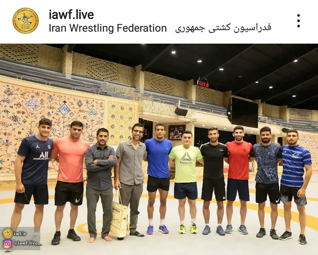 حضور محمد کارت کارگردان سریال یاغی در اردو تیم ملی کشتی فرنگی بزرگسال در کنار قهرمانان فرنگی