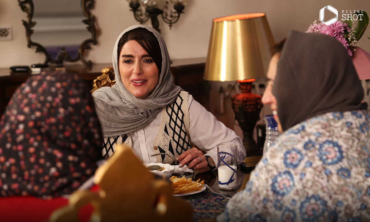 رها خدایاری در برنامه شام ایرانی