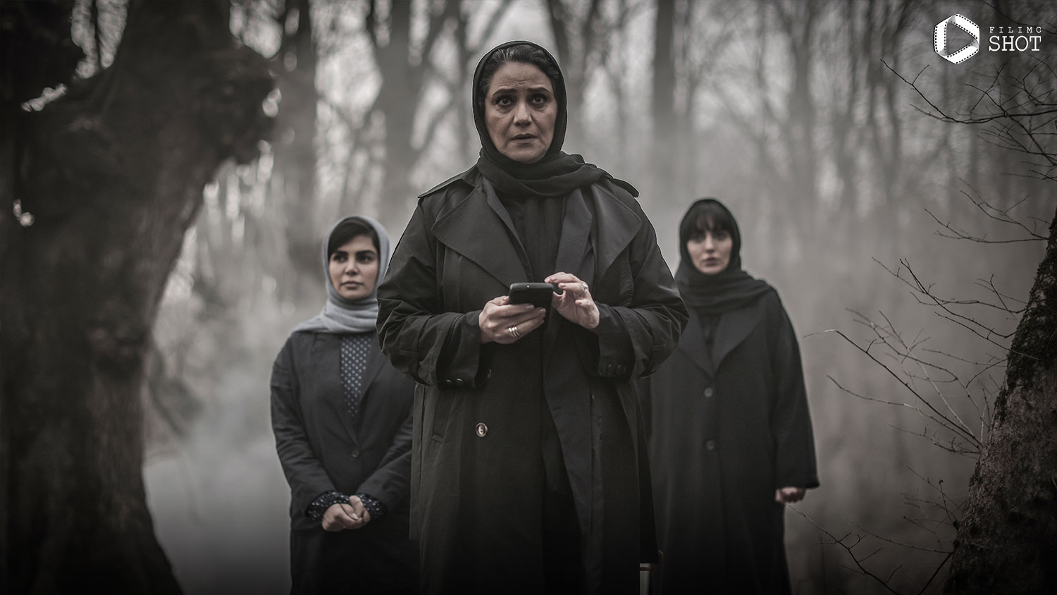 مهشید جوادی و شبنم مقدمی در سریال شغال 