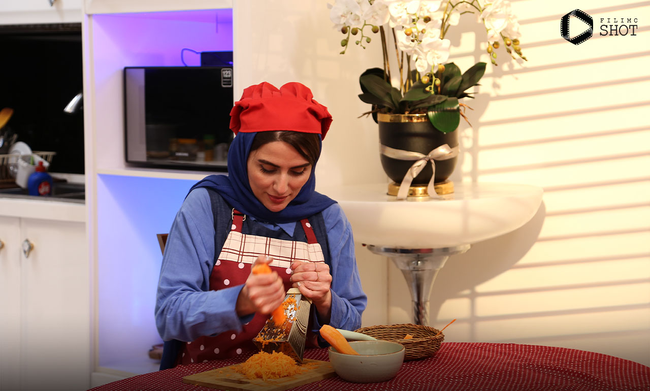 رها خدایاری در برنامه شام ایرانی